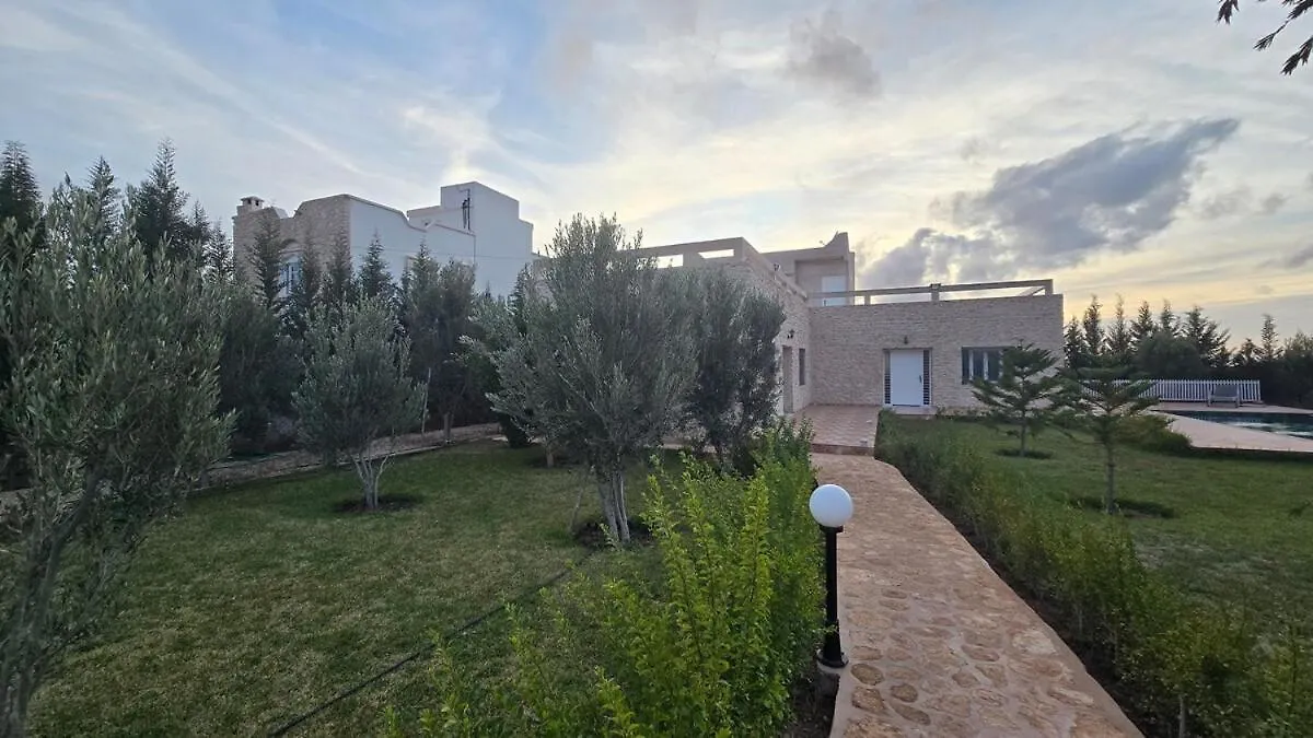 Charming Villa With Pool And Garden Esauira